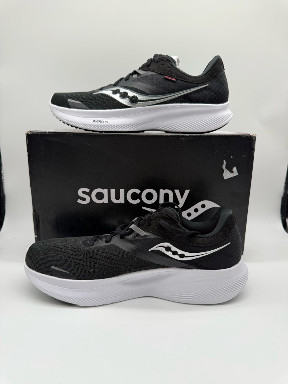 Saucony Ride 16 Black/White Women's Running Shoes Size US 11 |S10830-05
